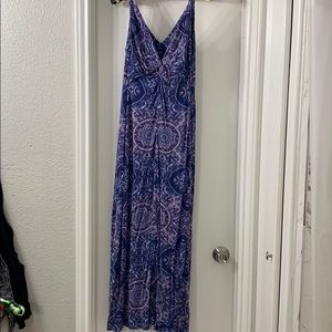 A pea in the pod maternity maxi dress